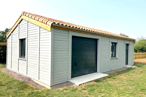 Garage en béton aspect bois